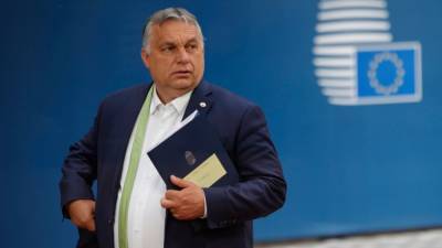 Эммануэль Макрон - Виктор Орбан - Марк Рютте - На саммите ЕС разгорелся спор о венгерском законе о "пропаганде ЛГБТ" - svoboda.org - Россия - Франция - Венгрия - Голландия - Брюссель