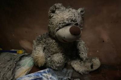 Житель Балея пойдёт под суд за то, что его 3-летняя дочь погибла пожаре, пока он выпивал - chita.ru - Россия