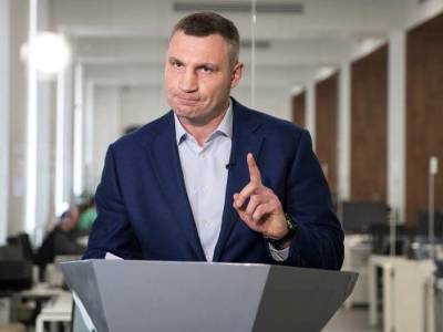 Виталий Кличко - "Навіщо тобі ці безсонні ночі?" Кличко в стихах ответил блогеру, записавшему ироничную песню о катающемся на велосипеде мэре - gordonua.com - Украина - місто Киев