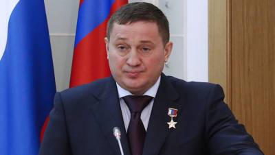 Андрей Бочаров - Волгоградские власти опровергли сообщения о вакцинации губернатора через рубашку - gazeta.ru - Волгоградская обл.