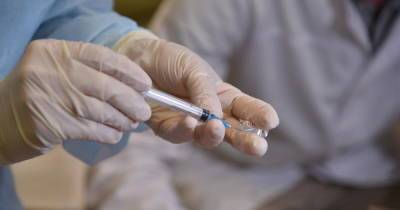 ВОЗ заинтриговала анонсом о скором одобрении новых вакцин - ren.tv - Юар