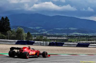 Шарль Леклер - Карлос Сайнс: Нам надо поработать со скоростью - f1news.ru