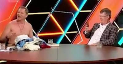 Петр Порошенко - Юрий Луценко - Олег Ляшко - Ляшко устроил стриптиз в эфире канала Порошенко, предложив Луценко присоединиться, а не "вращать глазами" - reendex.ru - Украина