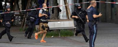 В Германии три человека погибли и шесть ранены после нападения мужчины с ножом - runews24.ru - Германия