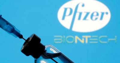 Регулятор США расширил предупреждения к вакцинам Pfizer и Moderna - ren.tv - США