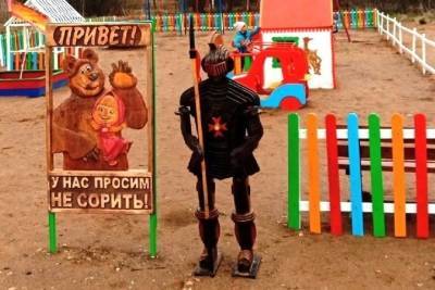 Костромская эстетика: нерехтские «металлисты» украли фигуру рыцаря не наживы для - kostroma.mk.ru