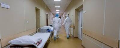 В Новосибирске пациенты с COVID-19 лежат в коридорах больниц - runews24.ru - Новосибирск - Новосибирская обл.