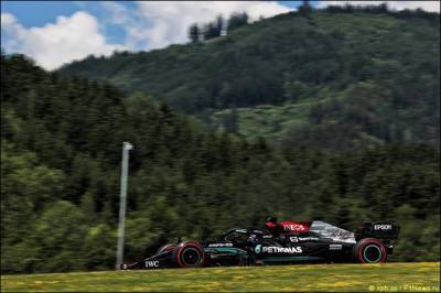 Гран При Штирии: Хэмилтон лидирует утром в субботу - f1news.ru