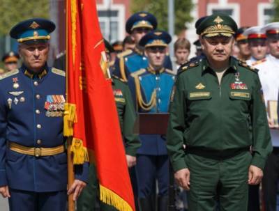 Алексей Дюмин - Шойгу передал Тульскому СВУ историческое знамя - vpk-news.ru - Тула - Тульская обл.