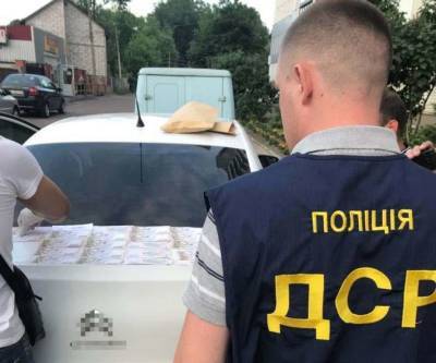 На Житомирщине полиция задержала директора коммунального предприятия на взятке в 350 тысяч гривен - lenta.ua - Украина - Житомирская обл.