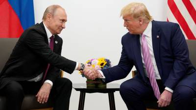 Дональд Трамп - Владимир Путин - Трамп рассказал о хороших отношениях с Путиным - gazeta.ru - Россия - США - Ленинградская обл. - шт. Огайо - Веллингтон - Усть-Луга