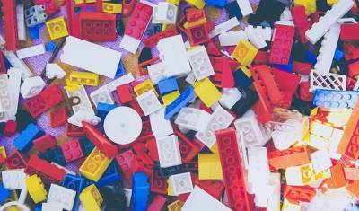 Lego вслед за Барби будет выпускать продукцию из мусора - mirnov.ru - США - Дания