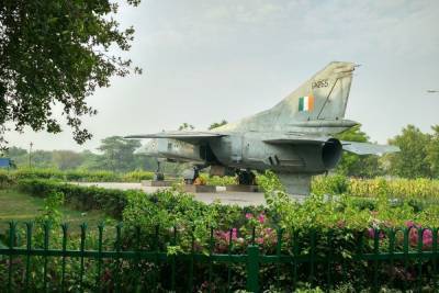 Два взрыва прогремело на авиабазе индийских ВВС - mk.ru - Индия - Пакистан - Нью-Дели - Исламабад