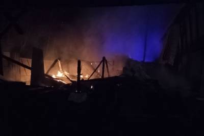 В Смоленске полыхала пилорама, пожарные тушили ее несколько часов - mk-smolensk.ru - Смоленск
