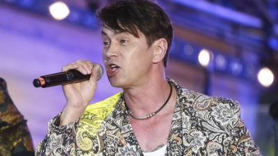 Владимир Политов - Участник группы "На-На" Владимир Политов женился на фанатке вдвое моложе его - newinform.com - Москва - Благовещенск - Брак