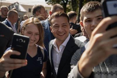 Владимир Зеленский - Леонид Кравчук - Зеленский поздравил украинцев с Днем молодежи: Вы - надежда и будущее нашей страны - kp.ua - Украина