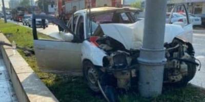 Артем Коноваленко - В Краснодаре 15-летний водитель врезался в электроопору - runews24.ru - Краснодар