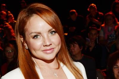 Марина Абросимова - Стало известно о критическом состоянии находящейся в коме певицы МакSим - lenta.ru - Россия