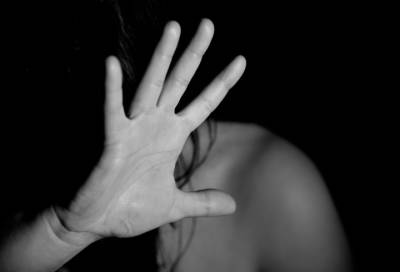 В Мурино неизвестный попытался изнасиловать девушку - есть фото подозреваемого - online47.ru