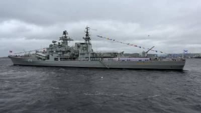 Эсминец «Адмирал Ушаков» провел артиллерийские стрельбы в Баренцевом море - iz.ru - Израиль