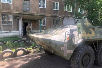 Лидия Нанивская - На обыск к организатору «референдума ЛНР» силовики приехали на БТР - real-vin.com - Россия - Украина - Луганская обл. - ЛНР - Луганск - Донецкая обл.