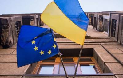 Денис Шмыгаль - Шмыгаль анонсировал еще пять безвизов ЕС для Украины - lenta.ua - Китай - Украина