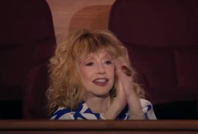 Алла Пугачева - Максим Галкин - "Бабуля выглядит топ": Алла Пугачева без капли стеснения задрала платье выше некуда, фанаты лишились дара речи - ukrainianwall.com - Украина