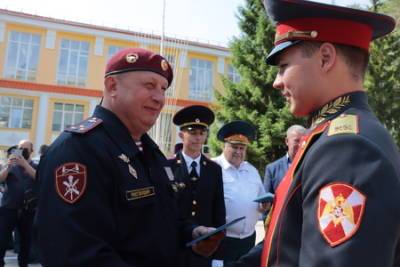 В Пермском президентском кадетском училище Росгвардии им. Федора Кузьмина прошла церемония вручения аттестатов - vkurse.net - Россия - Пермь