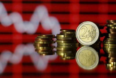 Доллар укрепляется в паре с евро, слегка дешевеет относительно иены - smartmoney.one - США