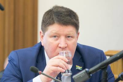 Сына екатеринбургского застройщика Плаксина освободили от долгов - znak.com - Екатеринбург - Свердловская обл.