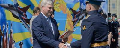 Александр Гусев - Александр Гусев вручил дипломы выпускникам Военно-воздушной академии - runews24.ru - Россия - Воронеж - Воронежская обл.