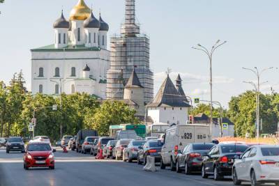 Квоты на выдачу иностранцам разрешений на проживание распределили в Пскове - mk-pskov.ru - Россия - Псковская обл. - Псков