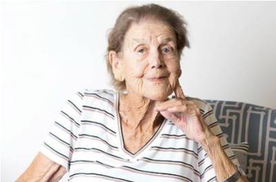 100-летняя долгожительница объяснила свое долголетие - reendex.ru