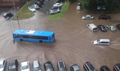 На Москву обрушился «суперливень»: затоплены улицы и метро, задержаны самолеты (фото, видео) - sharij.net - Москва