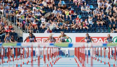 Маклафлин установила мировой рекорд в беге на 400 метров с барьерами - sportarena.com - Токио