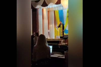 Украинский - Украинский священник назвал «дерьмом» прихожан храмов Московского патриархата - mk.ru - Москва - Россия - Украина - Днепропетровск