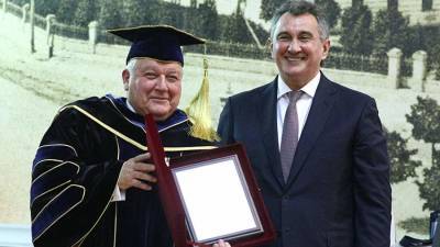 Михаил Ковальчук - Михаил Ковальчук получил звание почетного профессора РНЦХ имени Петровского - iz.ru - Москва - Израиль