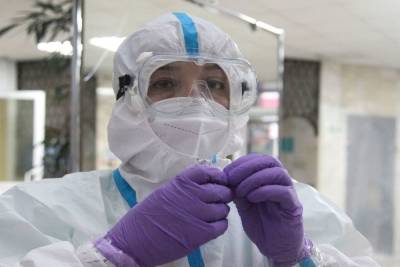 В Оксфорде рассказали о смешанном применении вакцин AstraZeneca и Pfizer - mk.ru - Англия