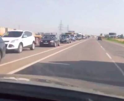 На выезде из Одессы в столицу огромная пробка - odessa-life.od.ua - Украина - Киев - Одесса
