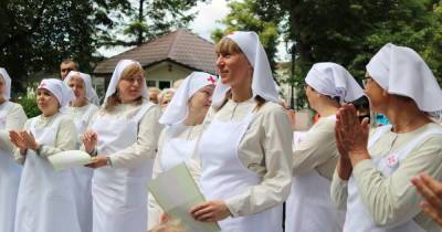 Один из основных критериев отбора — стрессоустойчивость: 8 калининградок стали сёстрами милосердия - klops.ru - Калининград