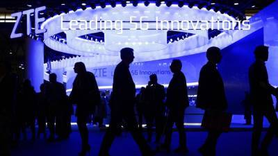 Эммануэль Макрон - Mobile - В Барселоне стартует Mobile World Congress - ru.euronews.com - Москва - Россия - США - Италия - Франция - Португалия