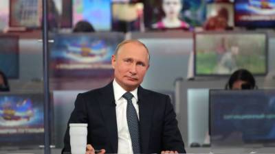 Владимир Путин - Анна Парпура - За восемь дней волонтеры прямой линии получили более 600 тыс. обращений к Путину - mir24.tv - Москва