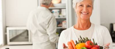 Медики назвали продукты, которые нужно есть после 60 лет - w-n.com.ua