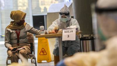 Павел Волчков - Ученые назвали вероятные пути распространения вируса Nipah - iz.ru - Россия - Израиль - Индия