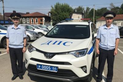 Костромские дорожные полицейские получили благодарность от костромички за спасение ребенка - kostroma.mk.ru - Кострома