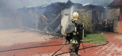 В Астрахани 25 человек больше двух часов тушили крупный пожар в Советском районе - astrakhanfm.ru - Астрахань - р-н Советский
