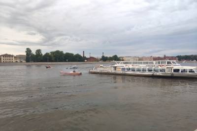 Названа причина попадания на мель судна в Петербурге - abnews.ru - Санкт-Петербург