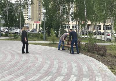 В Нижневартовске благоустроили сквер матери - nakanune.ru - Нижневартовск