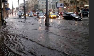 В Подмосковье во время «суперливня» и ураганного ветра погибли четыре человека - og.ru - Москва - Московская обл.