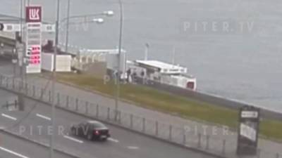 Эвакуация выпускников с теплохода "Моя мечта" попала на видео - piter.tv